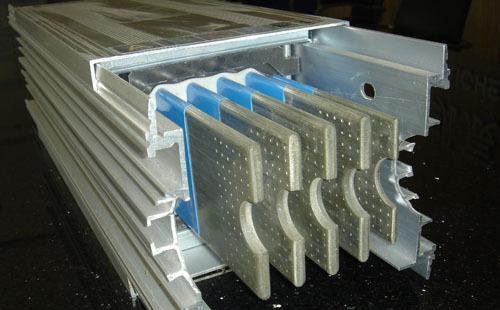 相比電纜，母線槽的技術(shù)性能優(yōu)勢有哪些？